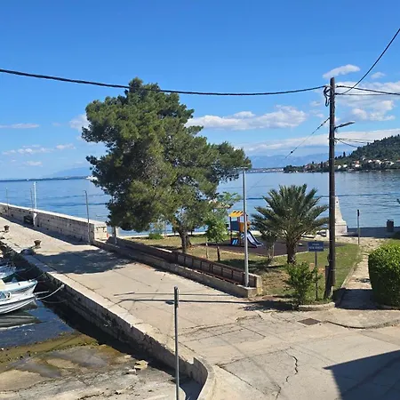 Beachfront Mul Διαμέρισμα *