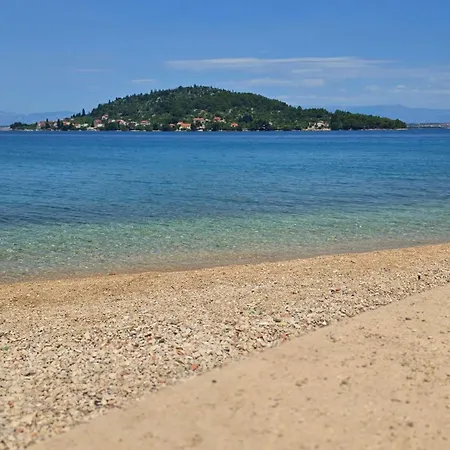 Beachfront Mul Kali
