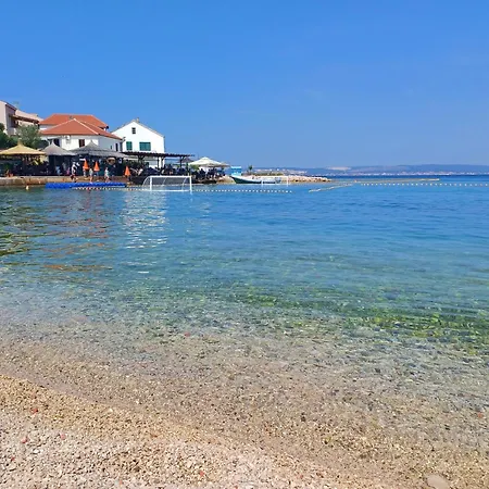 Beachfront Mul Kali