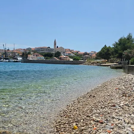 Beachfront Mul Kali